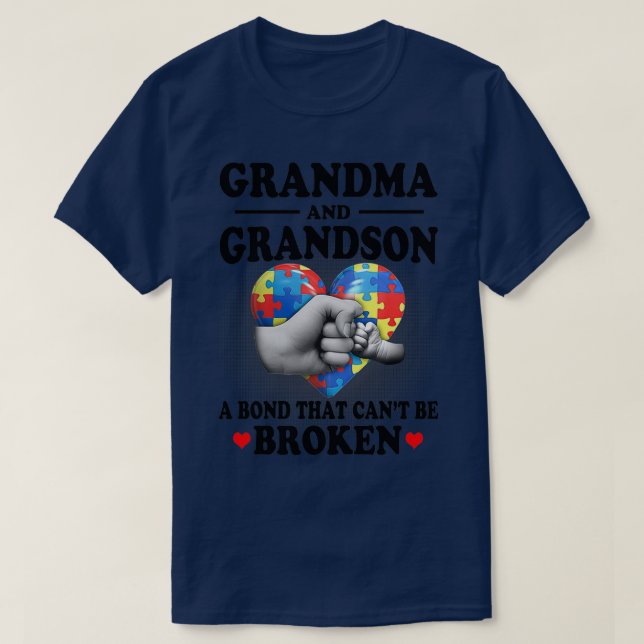 Camiseta Autism Grandma And Grandson A Bond That Cant Be Br (Frente do Design)