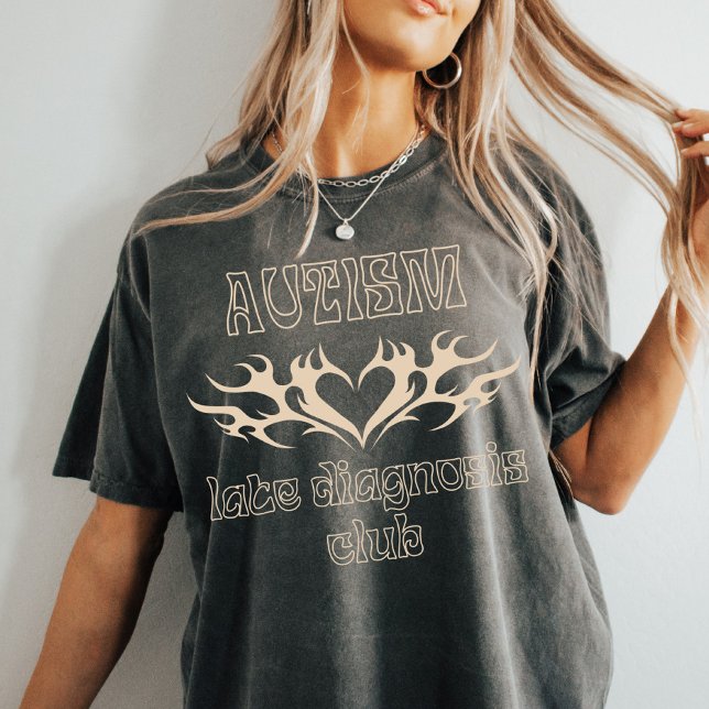 Camiseta Autism Late Diagnostics Club | Efetivamente Autist (Criador carregado)