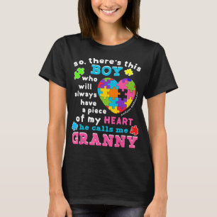 Camiseta Autism-Theres Este Rapaz Ele Me Chama De Avó Autis