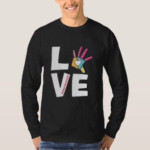 Camiseta Autismo Consciência ama palavra e coração em H de