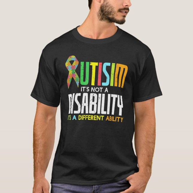 Camiseta Autismo legal Sem Deficiência Apenas Outro Carro D (Frente)
