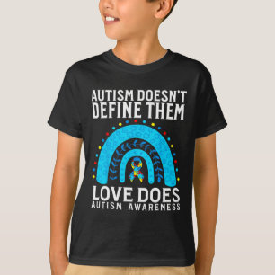 Camiseta Autismo não define o amor faz autismo