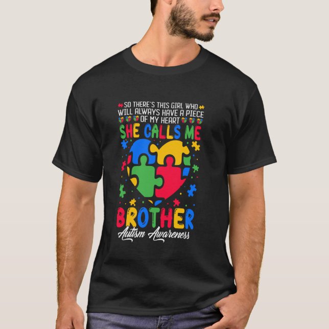 Camiseta Autismo Suporte Familiar Ela Me Chama Autismo Irmã (Frente)