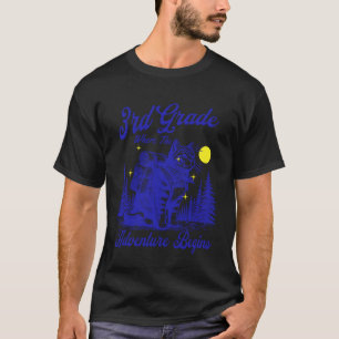 Camiseta Aventura da 3ª Série Começa De Volta à Escola Prof