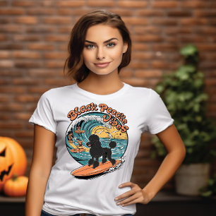 Camiseta Aventura de Surfe de Poodle Negra em Onda