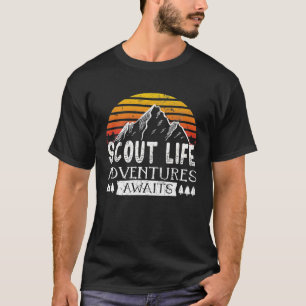 Camiseta Aventuras da Vida Escoteiro Aguarda Ataque Acampam