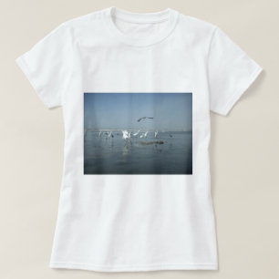 Camiseta Aves brancas alimentam hakuna matata.JPG