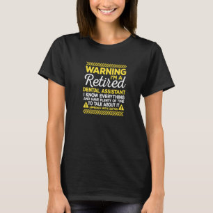 Camiseta Aviso Auxiliar Dentário Aposentado Equipe Médica