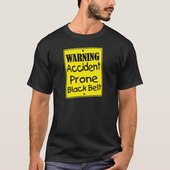 Camiseta Aviso de Acidente com Cinto Preto Prone (Frente)