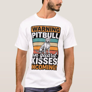 Camiseta Avisos de Pitbull Beijos a Caminho Design de Cacho