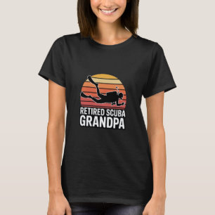 Camiseta Avô de mergulho aposentado divertido pôr do sol de