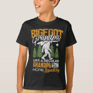 Camiseta Avô do Pé Grande Avô Sasquatch Yeti Acampamento