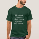 Camiseta Avô Engraçado Personalizado Pickleball<br><div class="desc">Apresentando a camisa do jogo do Vovô Pickleball Engraçado de Texto Personalizado! Projetado especialmente para os melhores avós que adoram jogar picleball. Esta camiseta divertida e única é o presente perfeito para o seu jogador favorito de pijama do vovô. Com uma opção de texto personalizada, você pode personalizá-la para torná-la...</div>