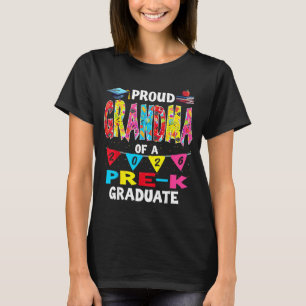 Camiseta Avó orgulhosa da pré-escola de 2026 formada no dia