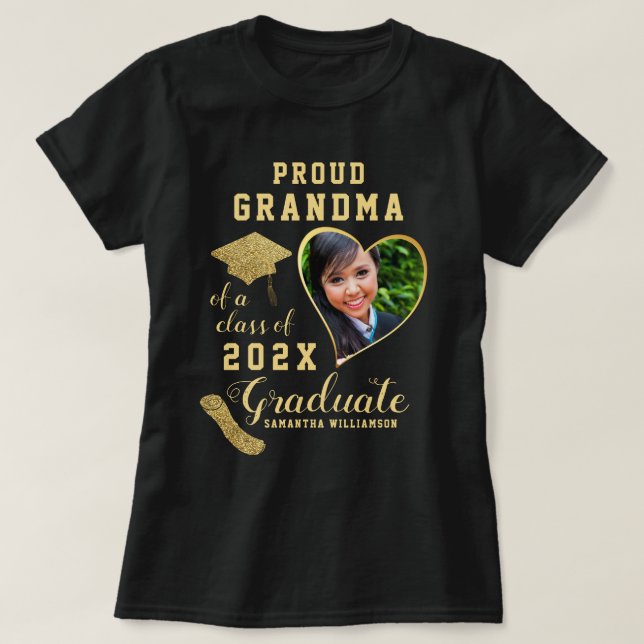 Camiseta Avó Orgulhosa Personalizada de um Graduado da Turm (Frente do Design)