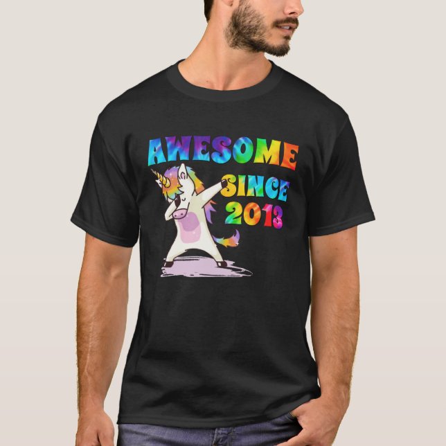 Camiseta Awesome Since 2013 Dabbing Unicorn Tie Dye Age (Frente)
