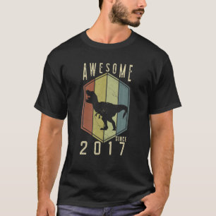 Camiseta Awesome Since 2017 5 Year Old Gifts Dino 5Th Birth