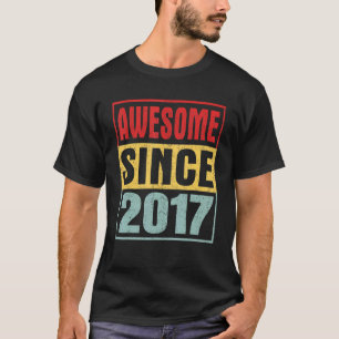 Camiseta Awesome Since 2017 Vintage Distressed 5th Birthday