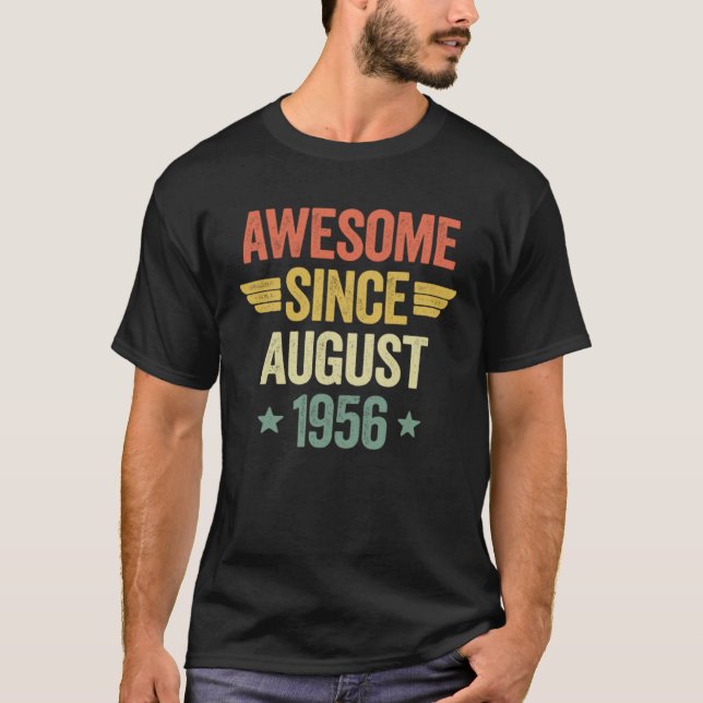 Camiseta Awesome Since August 1956 (Frente)