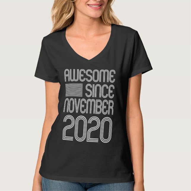 Camiseta Awesome Since November 2020 (Frente)