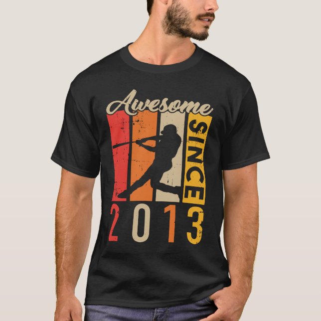 Camiseta Awsome Since 2013 Baseball Player (Frente)