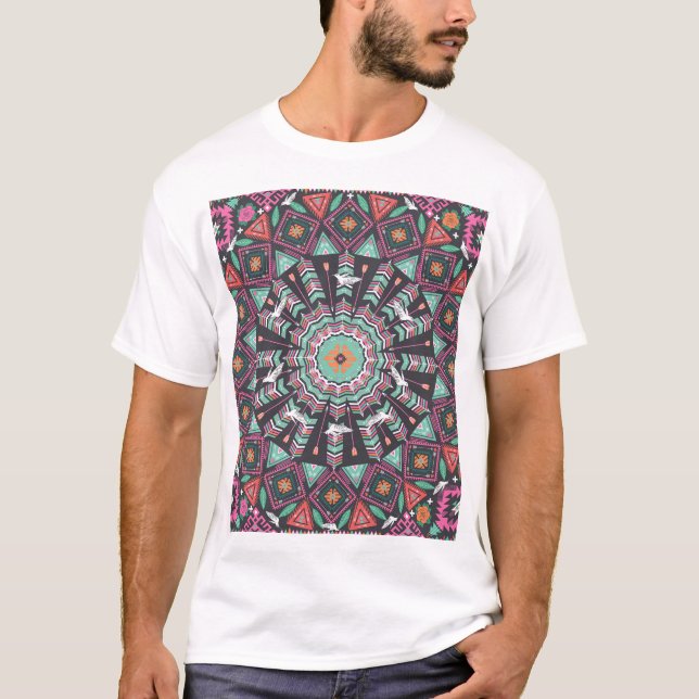 Camiseta Aztec Geométrico: Padrão Colorido do Círculo (Frente)
