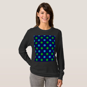 Camiseta Azul e Verde sobre Padrão de Pontos Navy Azul
