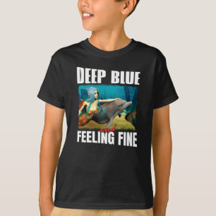 Camiseta Azul profundo e sensação de boa Sereia e golfinho