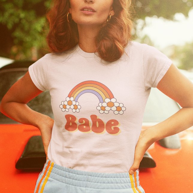 Camiseta Babe Retro Daisy Rainbow Groovy 70s Bachelorette (Criador carregado)