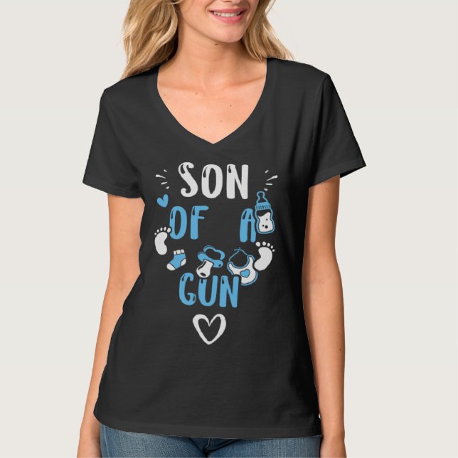 Camiseta Baby Son of a Gun  Baby Boy Sayings (Frente)