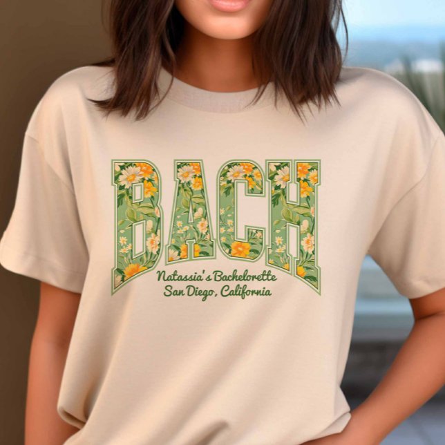 Camiseta Bach Party Retro Varsity Bridesmaid (Retro Bach TShirt)