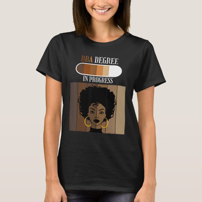 Camiseta Bachelor of Business Administration BBA In Progres (Frente)