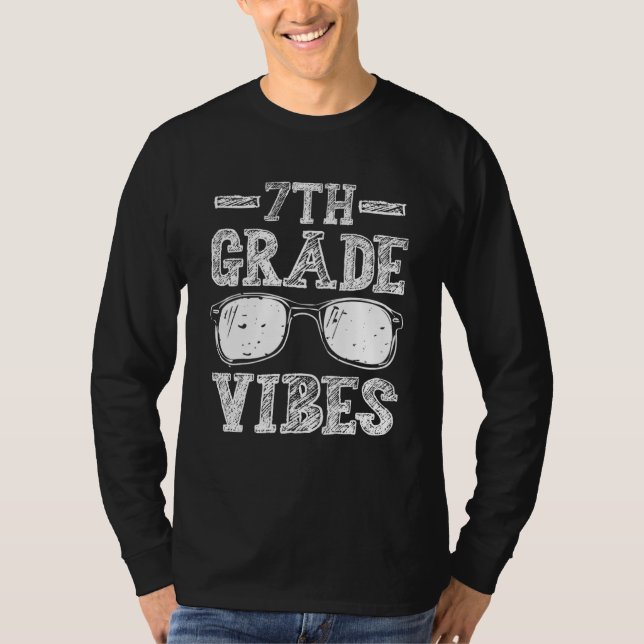 Camiseta Back To School 7th Grade Vibes  First Day Teacher  (Frente)