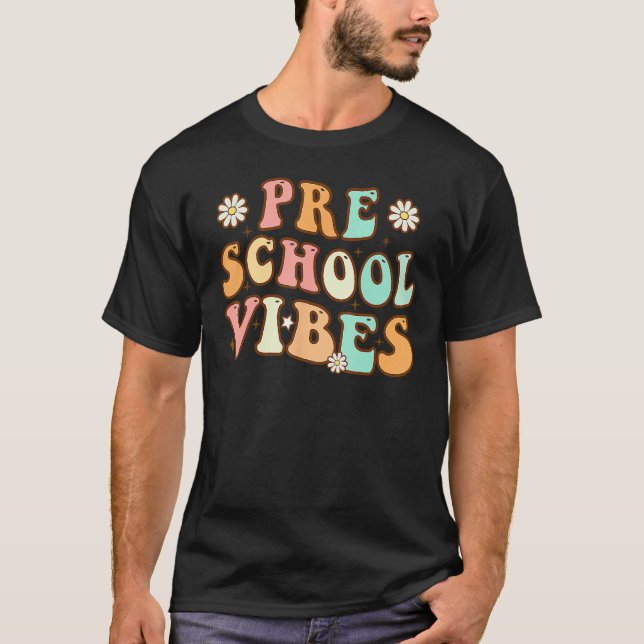 Camiseta Back To School Preschool Vibes Retro Teacher Nurse (Frente)