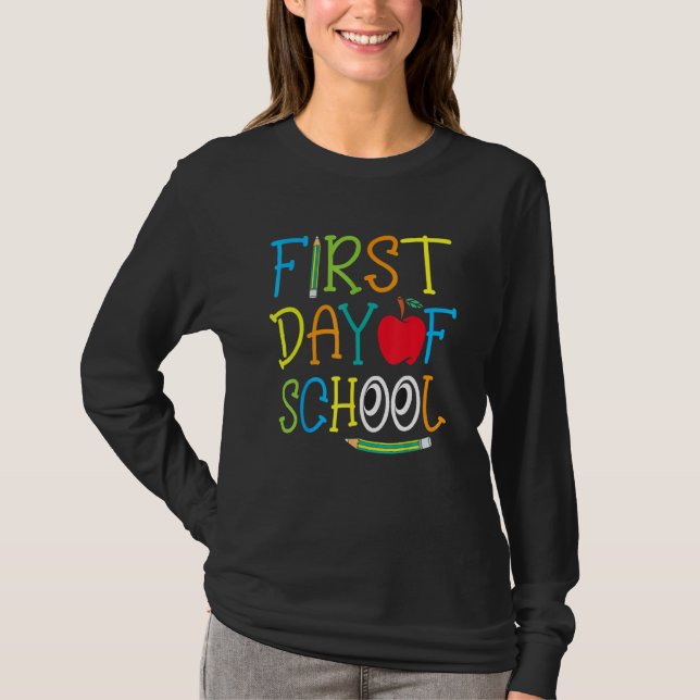 Camiseta Back To School Teacher Student Happy First Day Of  (Frente)