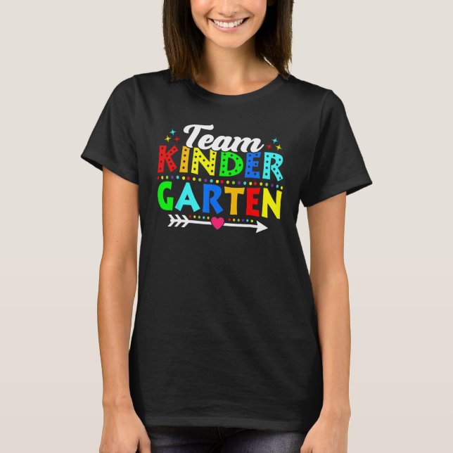 Camiseta Back To School Team Kindergarten Teacher Student K (Frente)