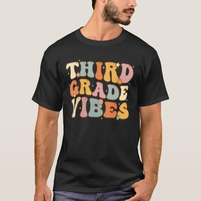 Camiseta Back To School Third Grade Vibes Student Teacher W (Frente)