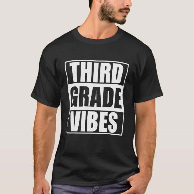Camiseta Back To School Third Grade Vibes Student Teacher W (Frente)