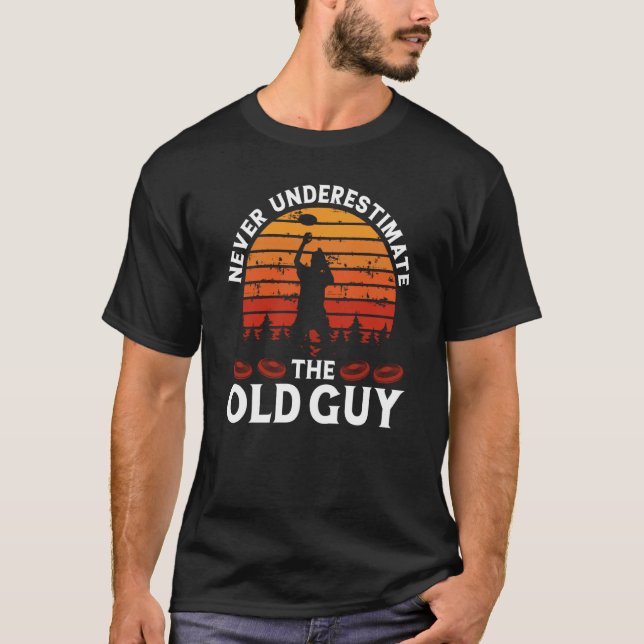 Camiseta Backprint Nunca Subestime O Ultimo Da Cara Antiga (Frente)
