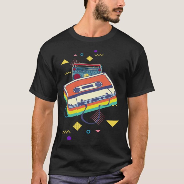 Camiseta Backprint retro cassette and stereo system 80s and (Frente)