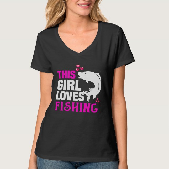 Camiseta Backprint This girl loves fishing and anglers (Frente)
