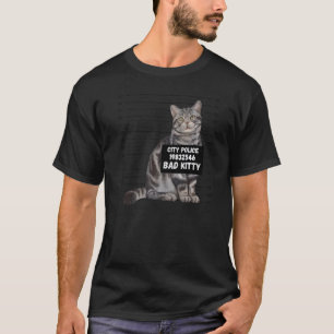 Camiseta Bad Kitten se aproxima da polícia da cidade e assi