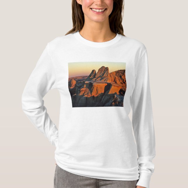 Camiseta Badlands no Parque Nacional Theodore Roosevelt (Frente)