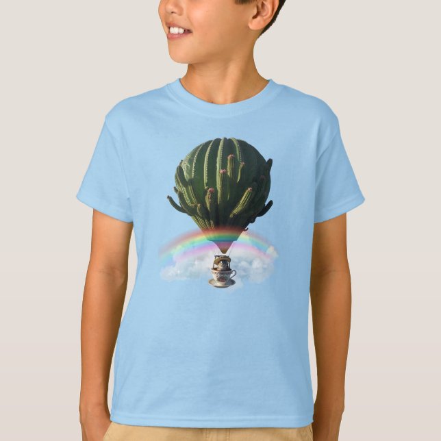 Camiseta Balão de Ar Quente de Gato Surreal com Cactus e Ra (Frente)