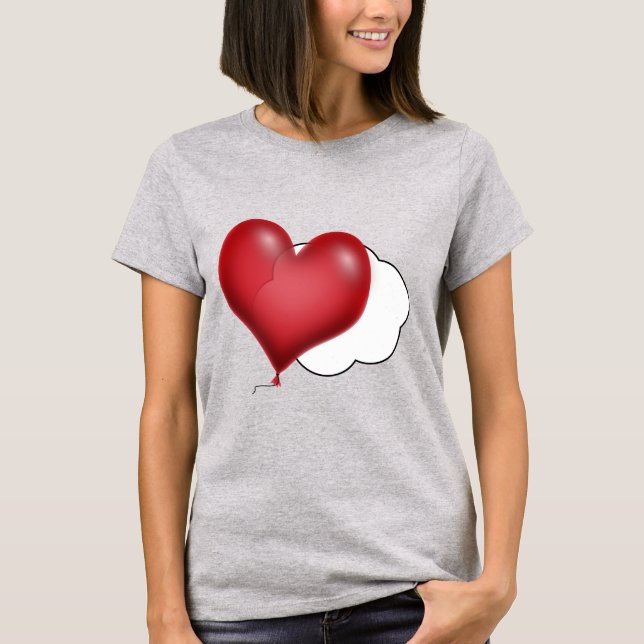 Camiseta Balão de Coração com Nuvem Fofa (Frente)