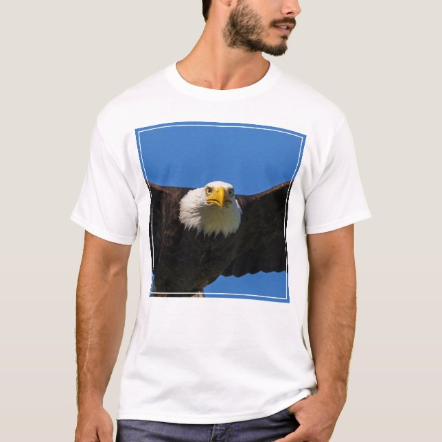 Camiseta Bald Eagle Flyby Up Close (Frente)