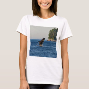 Camiseta Baleia Assassina Saindo da Água do Oceano