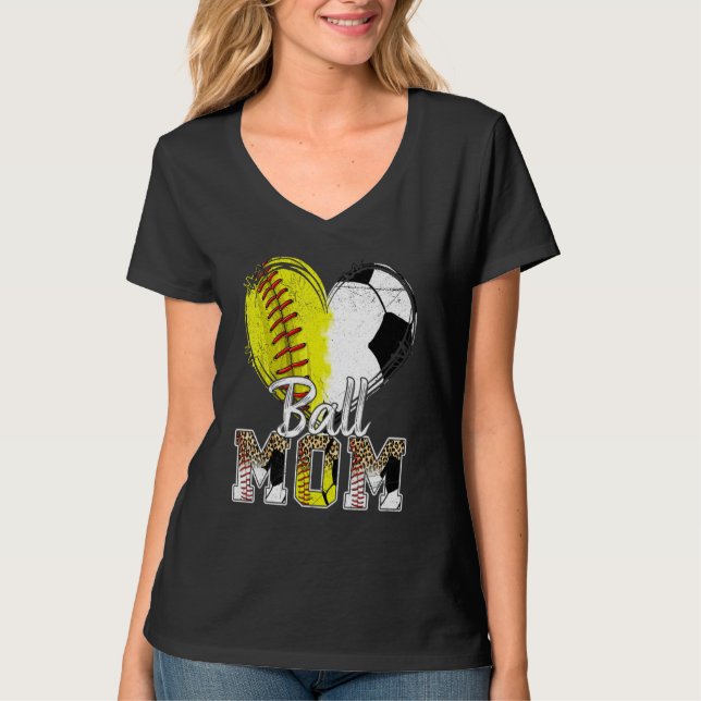 Camiseta Ball Mom Heart Softball Soccer Sport Women Mother  (Frente)