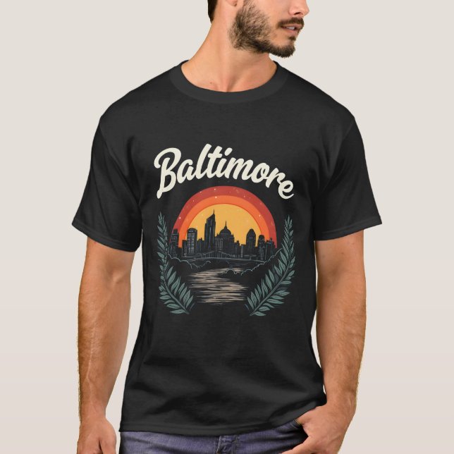 Camiseta Baltimore Retro Skyline com Sunset (Frente)