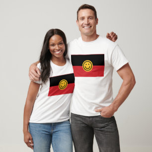 Camiseta Bandeira aborígene australiana com rosto de sorris